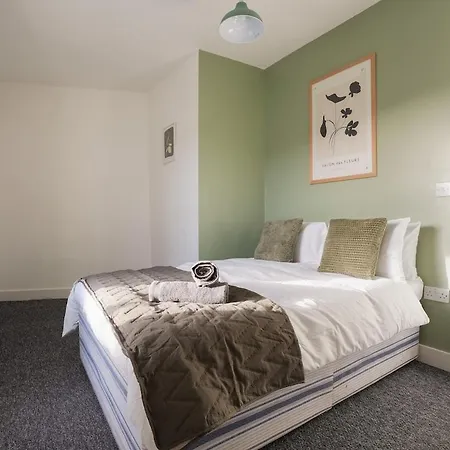 Modern 2 Bed In Hillsborough With Free Secure Parking - Hosted By Host Save Sheffield